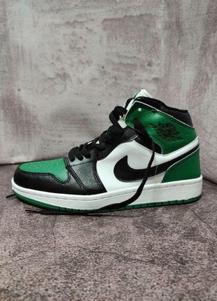 Чоловічі кросівки nike air jordan 1 retro se white/black/green