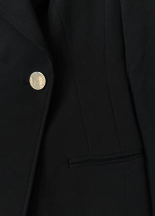Пальто guess чорне з золотими ґудзиками4 фото