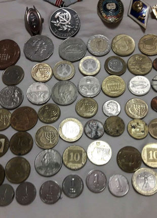 Продам монети і медалі