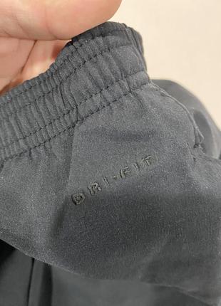 Треккинговые шорты nike gri-fit3 фото