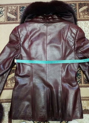 Женская кожаная лакированная куртка7 фото