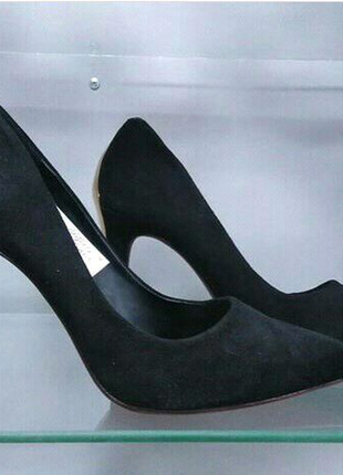 Туфлі жіночі чорні велюр на підборах