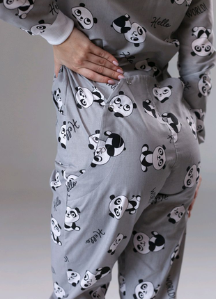 Жіноча піжама комбінезон із кишенею на попі пожах сірі панди10 фото