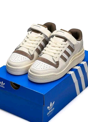 Жіночі кросівки adidas forum low beige brown.1 фото