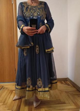 Чудесное платье с вышивкой, индийский наряд5 фото