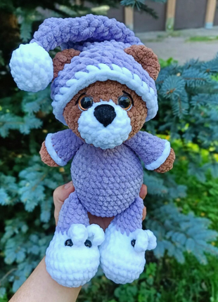 Ведмедик. іграшка. в'язаний ведмедик.