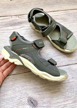 Крутые сандали на мальчика ecco