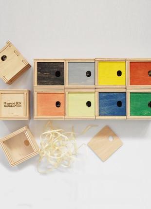 Малі фанерні коробочки з кольоровою кришкою
