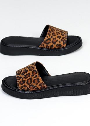 Шльопанці жіночі