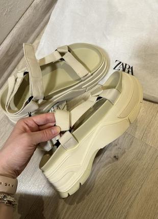 Спортивные босоножки zara 38р