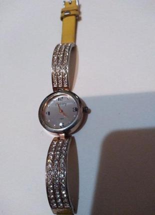 Годинник жіночий наручний1 фото