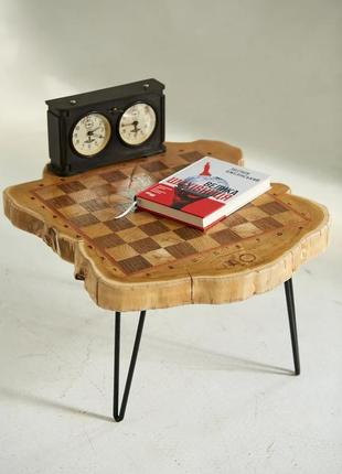 Шаховий стіл, дерев'яний шаховий стіл, шахи.