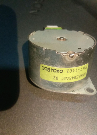 Кроковий двигун mses048a51 rh7-1403, hp lj 1100