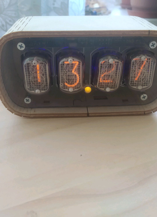 Nixie clock годинник на газорозрядних індикаторах ін-122 фото