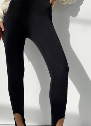 Жіночі легінси зі штрипками чорного кольору3 фото