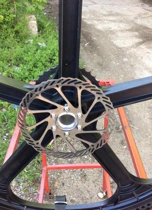 Велосипедні колесо з безкамерної покришкою 26 x 1,54 фото