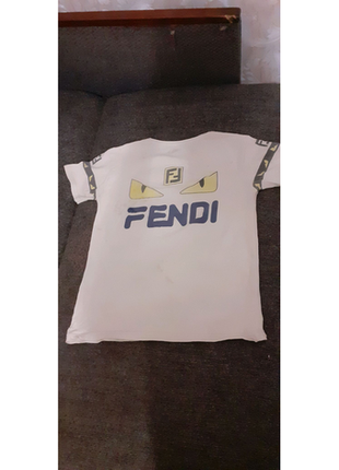 Продам футболку | | fendi б/у оригинал | |