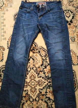 Levis1 фото