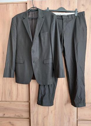 Костюм