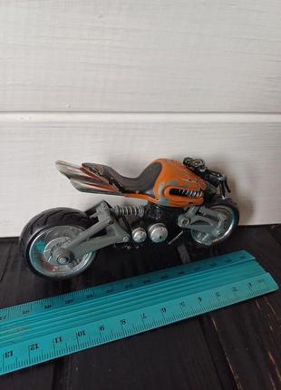 Металевий мотоцикл vtg 2005 hot wheels moto twin flame x-drone 1:18