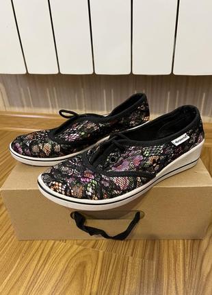 Летние кеды в цветашках