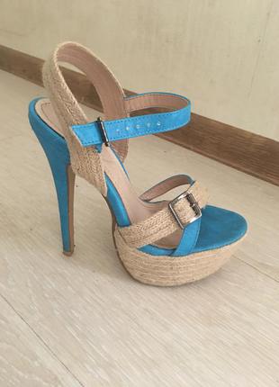 Босоножки в хорошем состоянии