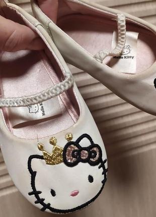 Туфельки детские hello kitti