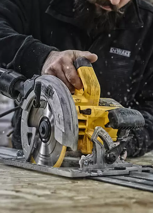 Пила дисковая циркулярная dewalt dwe576k 2