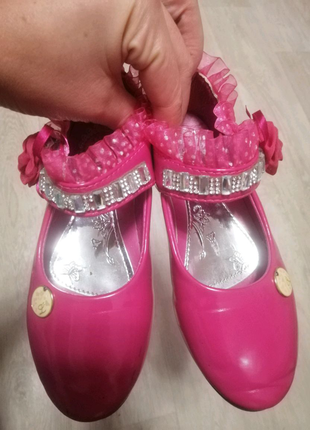 Казкові туфельки на вашу принцесу.2 фото