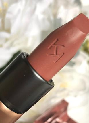 Оксамитова матова помада velvet passion matte lipstick