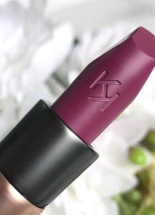 Оксамитова матова помада velvet passion matte lipstick