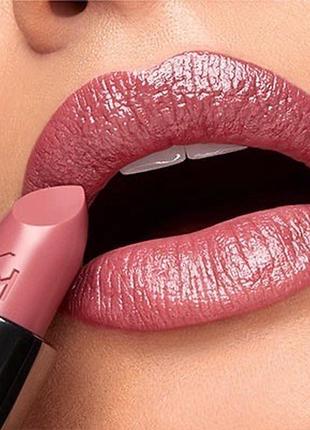 Інтенсивна кремова губна помада gossamer emotion від kiko milano4 фото