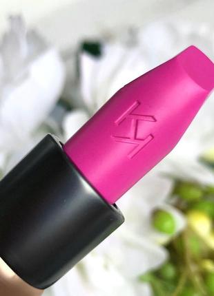 Оксамитова матова помада velvet passion matte lipstick