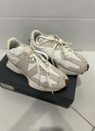 Жіночі кросівки new balance