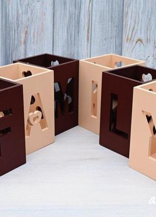 Підсвічники з дерева (family)