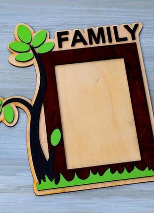 Фоторамка з фанери family.