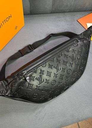 Бананка louis vuitton черная кожаная с тиснением в стиле "monogram" c3876 фото