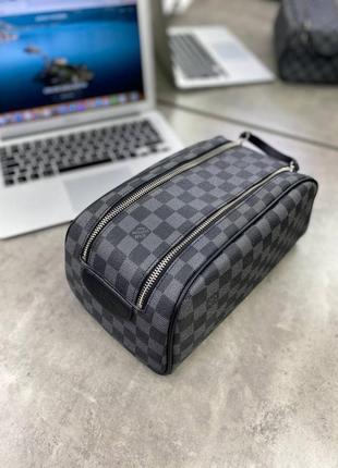 Несессер серый louis vuitton damier graphite dopp kit c554