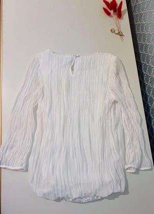 Блузка ошатна з ажурною вставкою2 фото