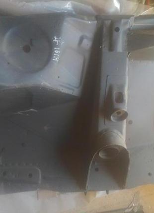 Брызговик в сборе левый ваз-2105 пр-во северодонецк