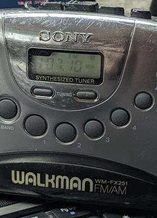 Кассетний плеєр з fm радіо sony walkman wm-fx2511 фото