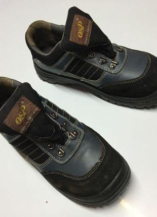 Safety shoes