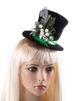 Маленькая женская маскарадная шляпка с новогодним декором +подарок2 фото