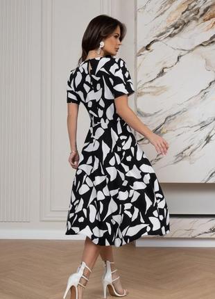 Чорно-біле приталене плаття з короткими рукавами, чорний, xl3 фото