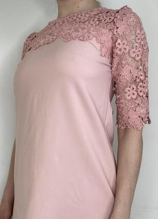 Нежно-розовое платье вверх гипюр платье мини4 фото