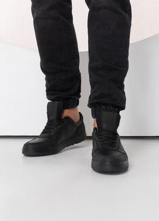 Чорні низькі кросівки з натуральної шкіри, чорний, 42