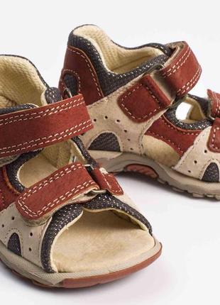 Дитяче взуття, босоніжки, сандалі чеського виробника «sante».