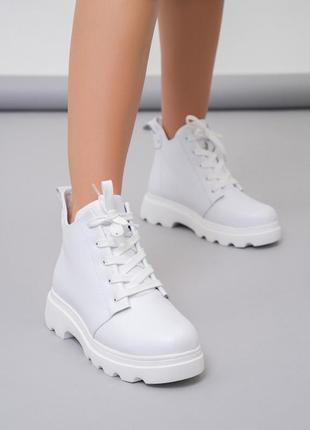 Белые зимние ботинки на шнуровке, кожа/мех 36