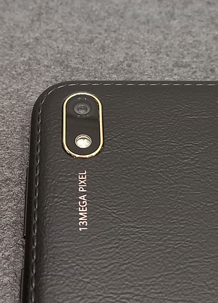 Продам телефон huawei y5 2019 2/16gb 3