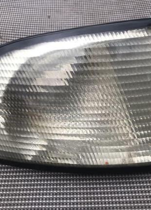 Правий покажчик повороту, поворотник audi a4 b5